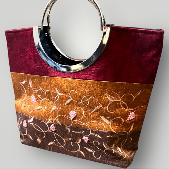 🌟 Handmade Vietnamese Handbag – A Unique Blend of Elegance and Craftsmanship! 🌟 - Picture 2 of 6